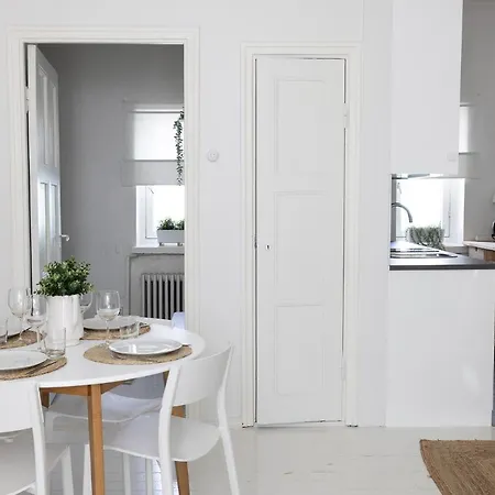 Apartment 2ndhomes Cozy Studio By Tahtitorni Park Helsinki